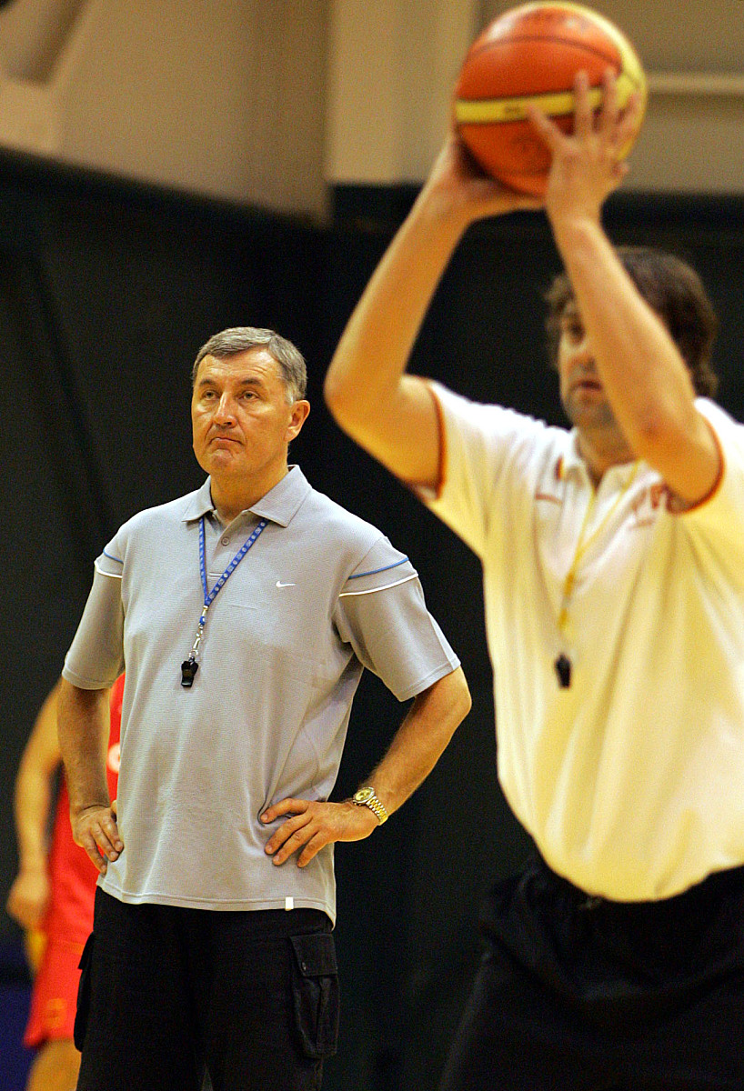 开云体育官网-CBA季后赛赛后再迎强敌；克里夫兰骑士伤情更新；主帅态度：引发热议；临场指挥获称赞的简单介绍